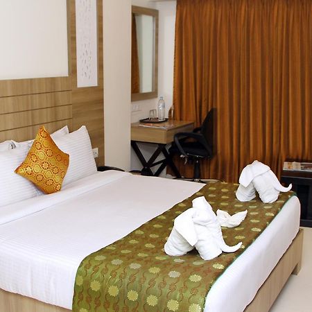 Vinayaga By Poppys ,Kumbakonam Hotel Kültér fotó